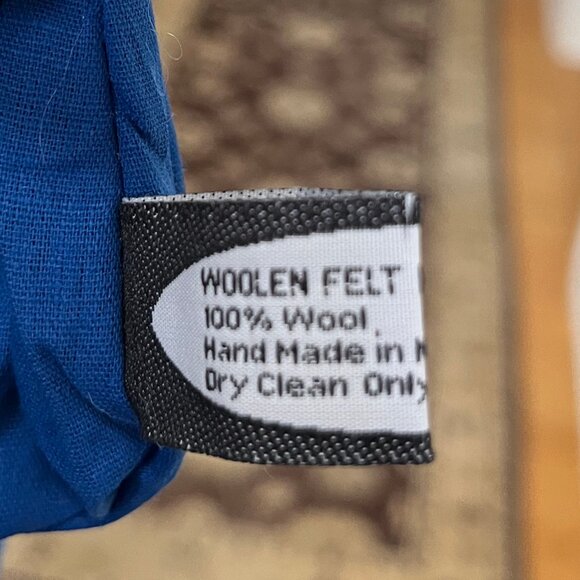 Wool Crossbody Bag - Felted wool bag from Nepal - Picture 9 of 13